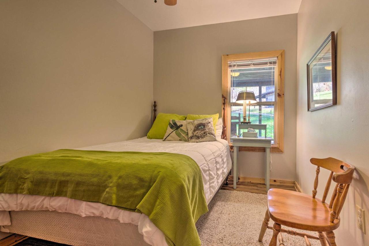 Pet-Friendly Blue Ridge, Cherokee Forest Retreat! 格林维尔 外观 照片